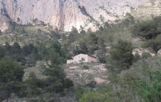 Spaish Valley and land cavehouse for sale